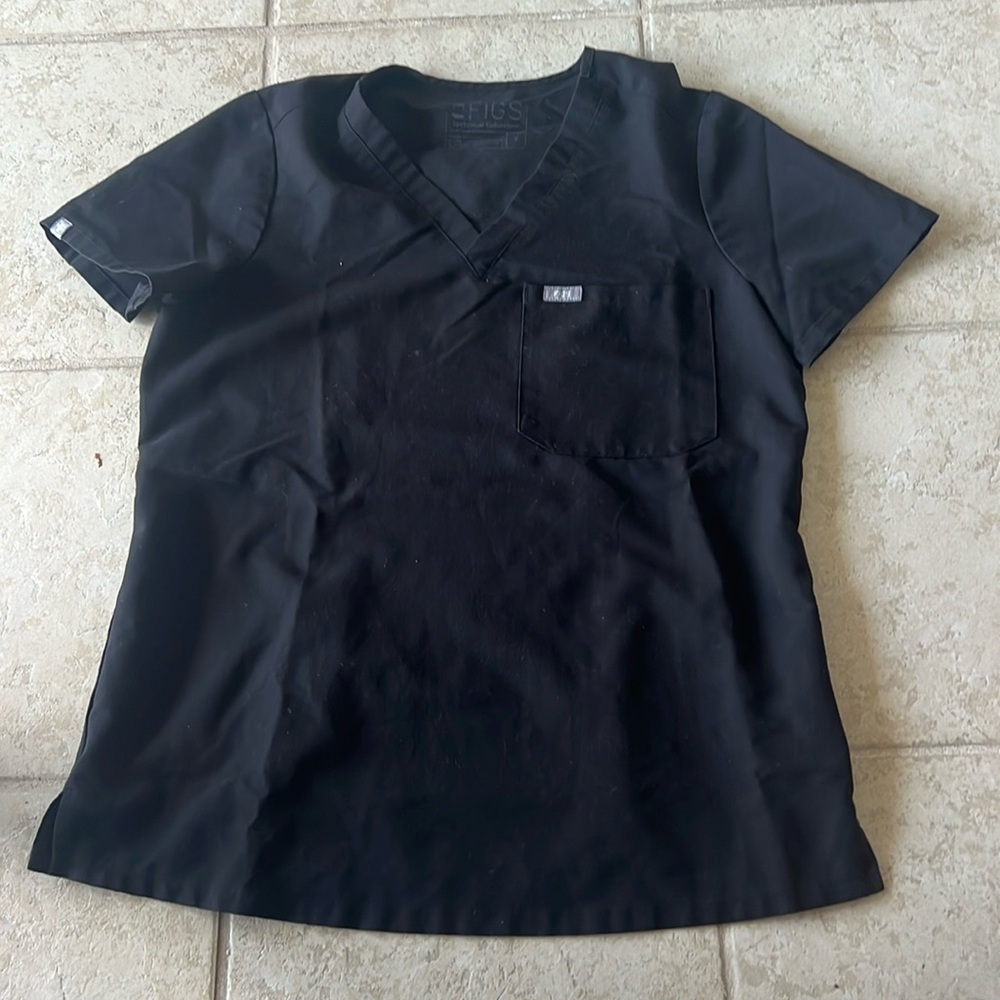 FIGs Catarina one pocket scrub top - small